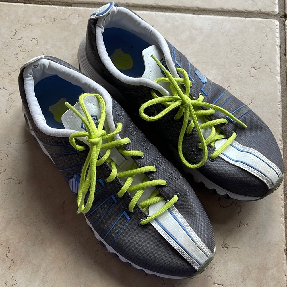 K-Swiss tubes tennis shoes size 9